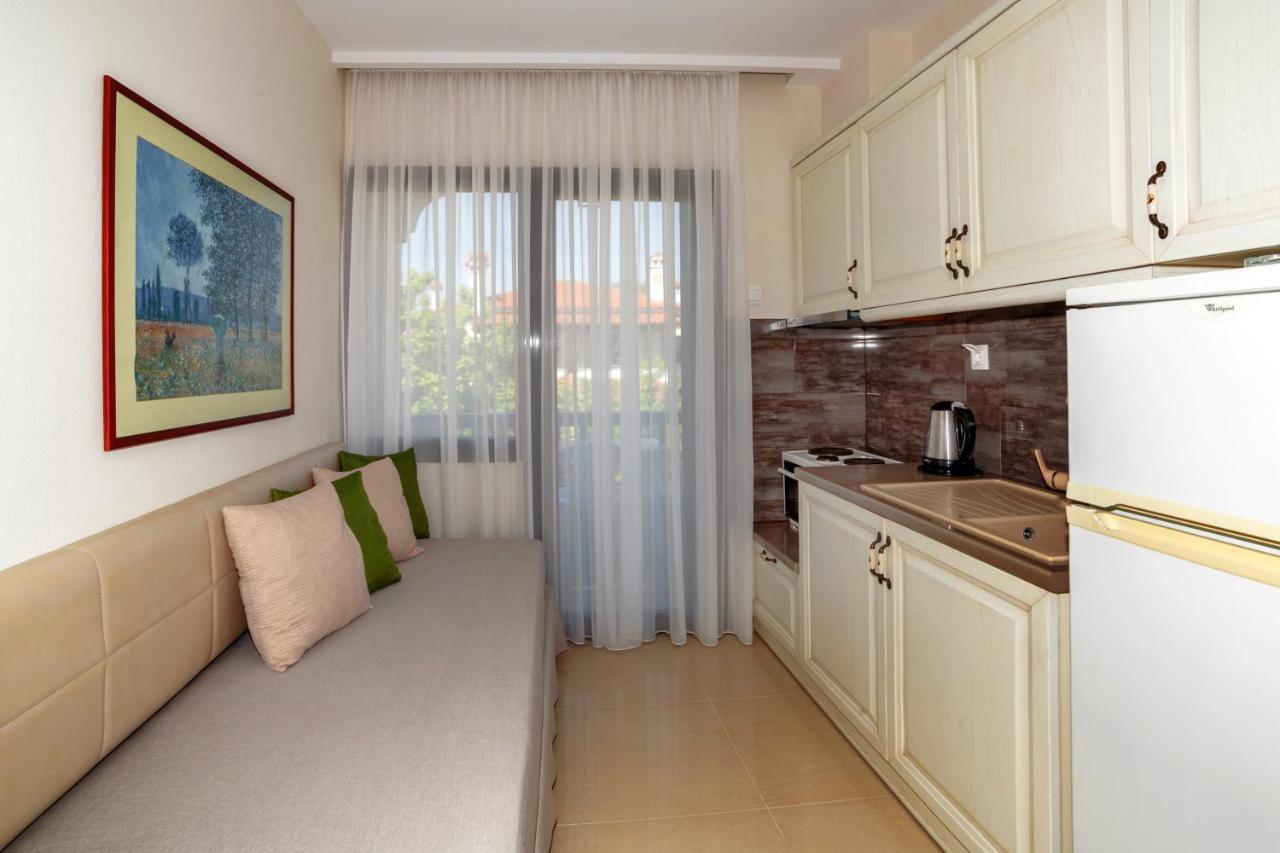 Apartments Kassandrinos-Maria Nikiti  Exterior photo
