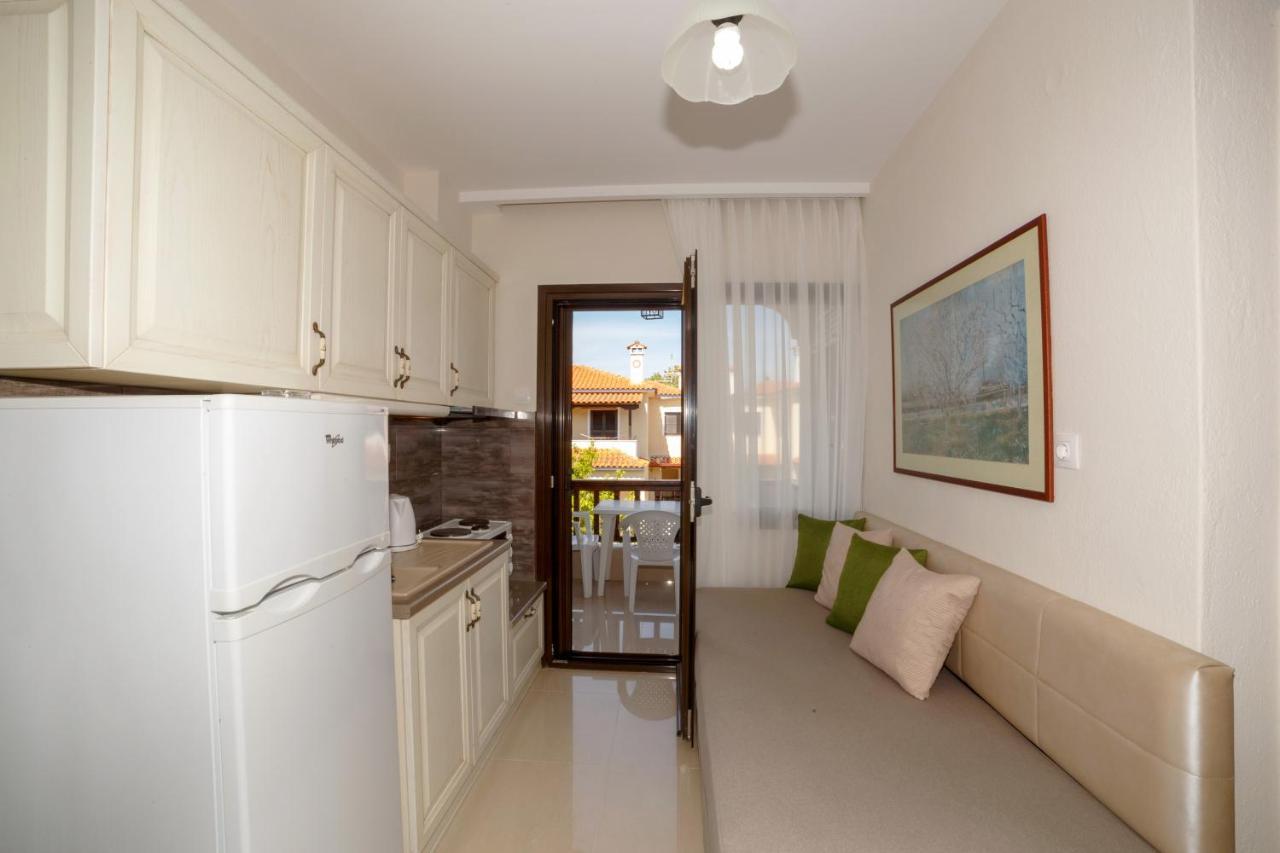 Apartments Kassandrinos-Maria Nikiti  Exterior photo